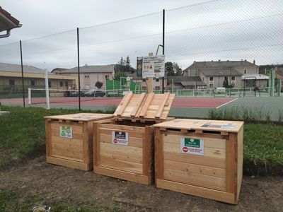 Aire de compostage partagé à La Bâtie-Neuve (terrain multisport)