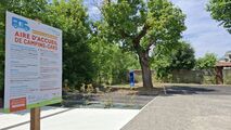 Aire de services pour camping-cars (La Bâtie-Neuve)
