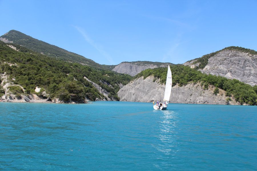 Serre-Ponçon à la voile - par Natu'roll